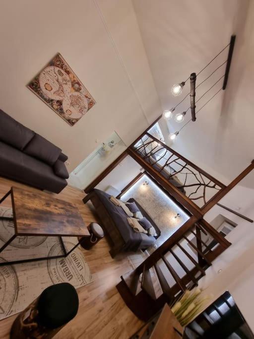 Vintage Apartman In City Center Miskolc Bagian luar foto