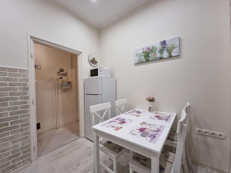 Vintage Apartman In City Center Miskolc Bagian luar foto
