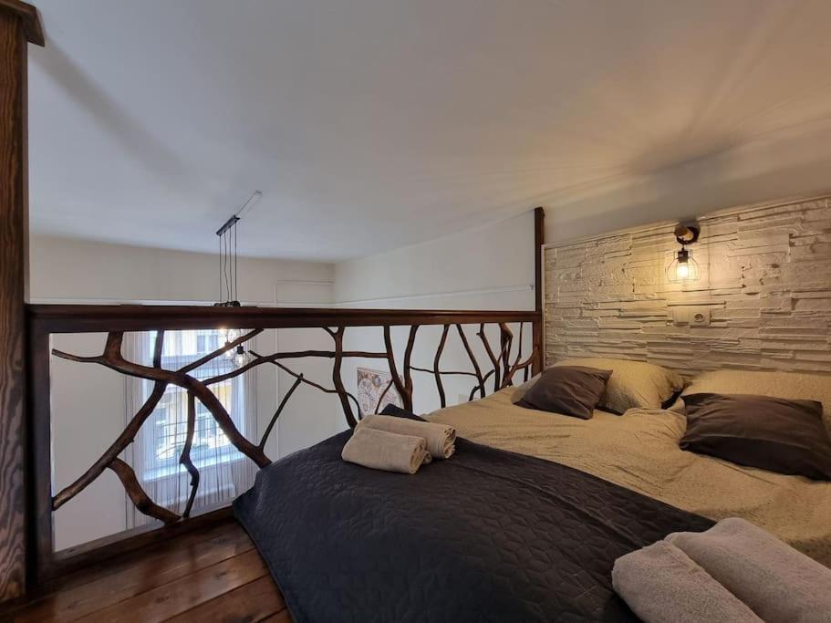 Vintage Apartman In City Center Miskolc Bagian luar foto