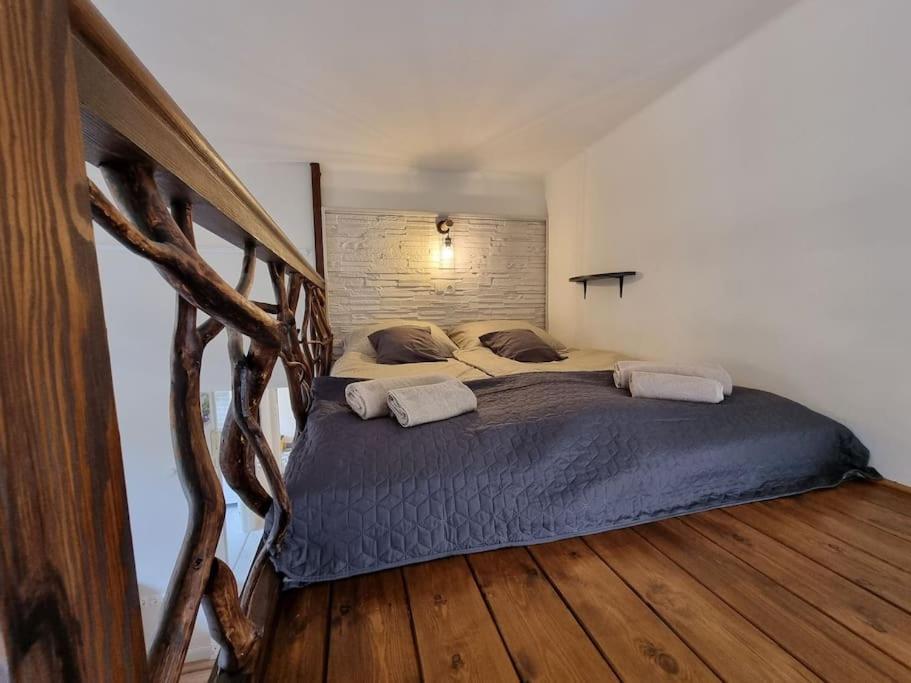 Vintage Apartman In City Center Miskolc Bagian luar foto